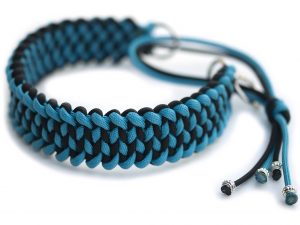 Halsband halvstryp i Black / Cerulean Blue