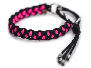 Halsband halvstryp i Black / Neon Pink