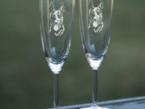 Champagneglas hollandse herdershond