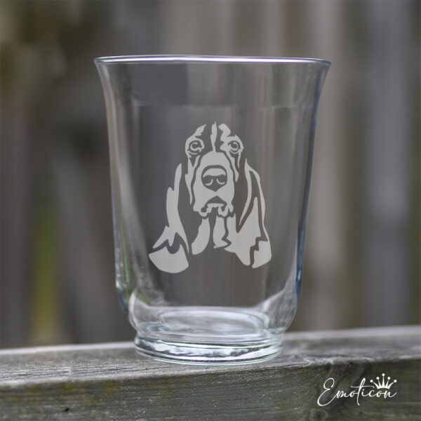 Vas/ljuslykta basset hound