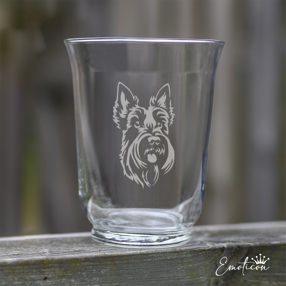 Vas/ljuslykta skotsk terrier