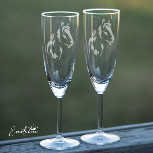 Champagneglas häst