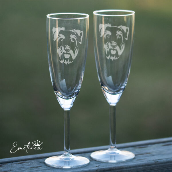 Champagneglas dvärgschnauzer