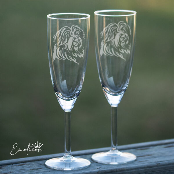 Champagneglas bearded collie