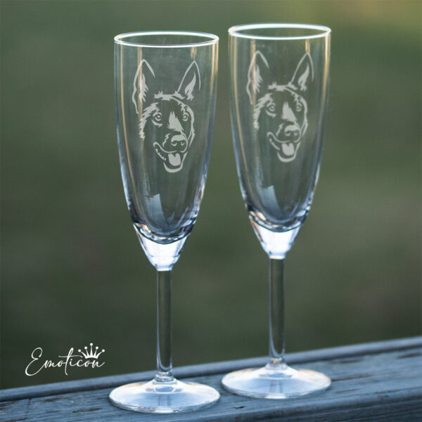 Champagneglas hollandse herdershond