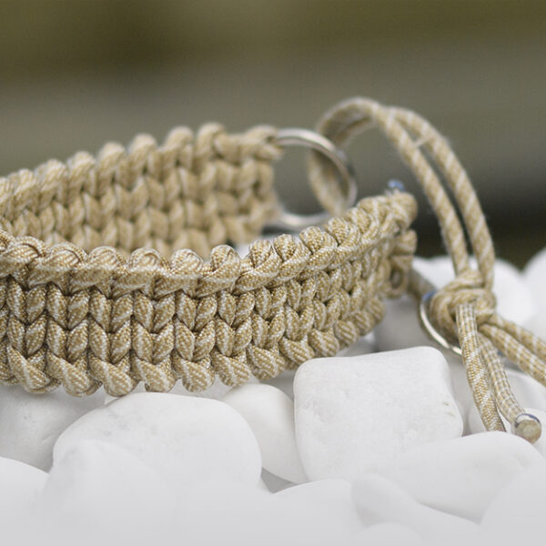 Halsband i White & Gold Spiral