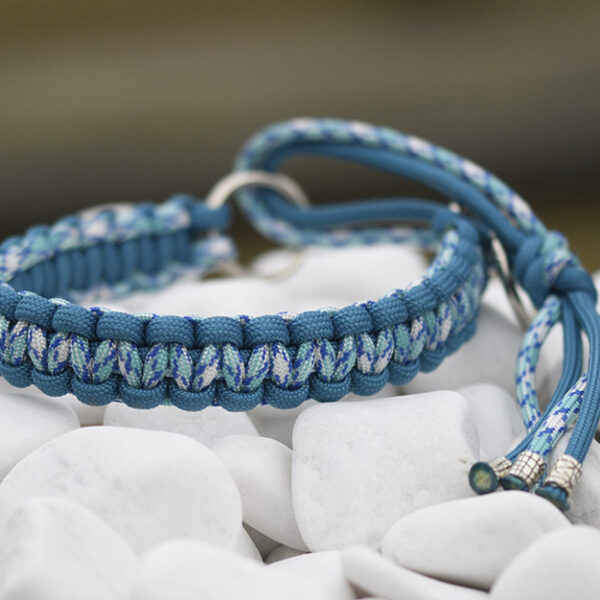 Halsband i Caribbean Blue & Blue Shock