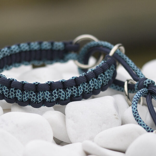 Halsband i Navy Blue & Sea Breeze