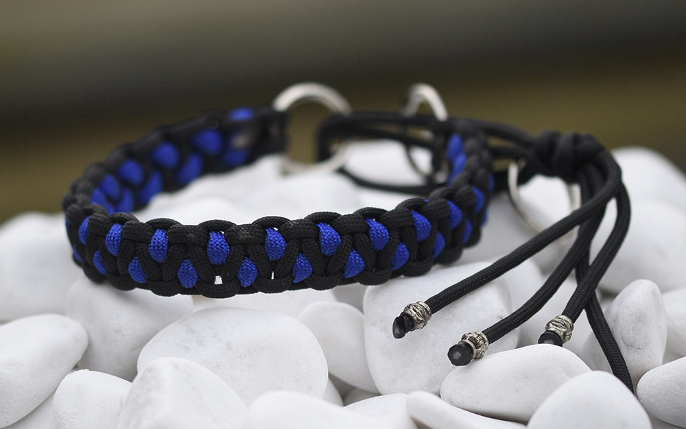Halsband i Electric Blue & Black
