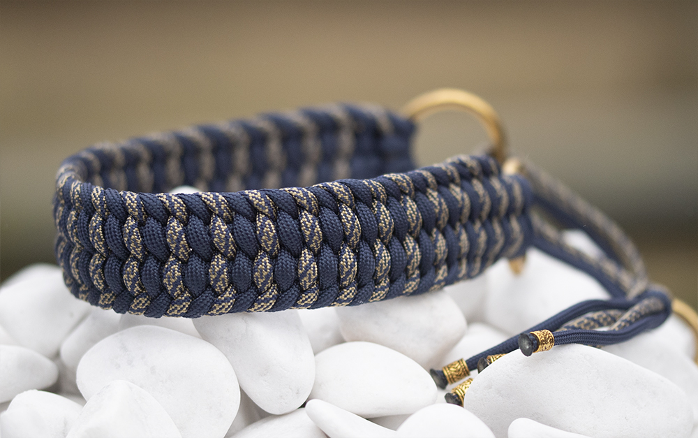 Halsband i Marine Blue, Marine Blue & Gold Helix