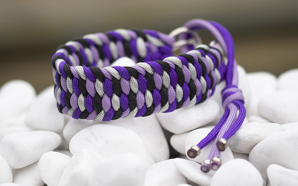 Halsband i Acid Purple, Black, Pastel Purple & Sparkling Silver