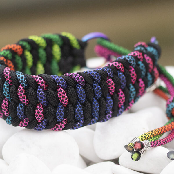 Halsband i Black, Rainbow & Black Diamonds