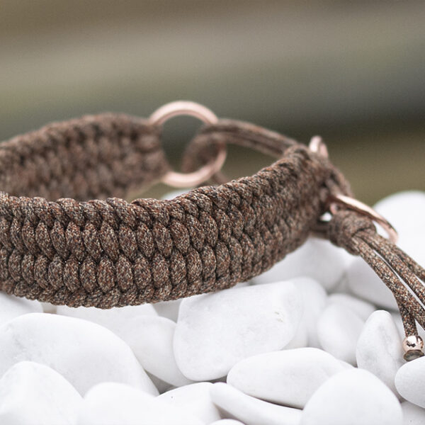 Halsband i Moccasin