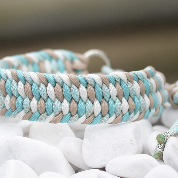 Halsband i Lovestruck, Mocca, Turquoise & White