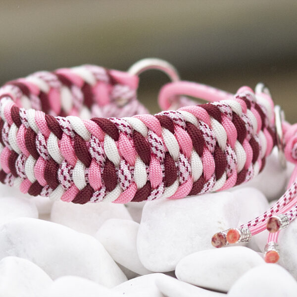 Halsband i Ember, Merlot Red, Rose Pink & White