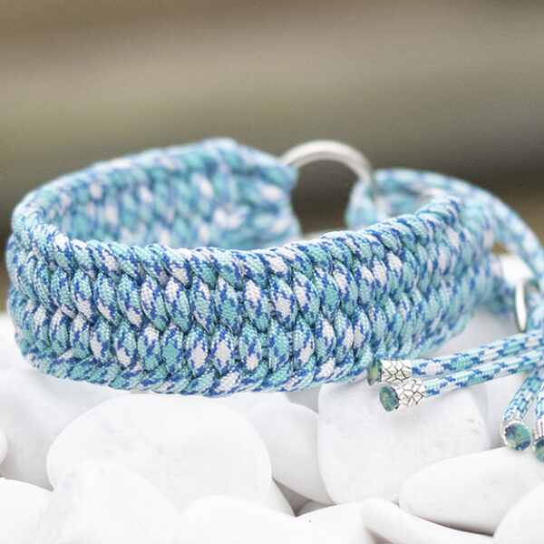 Halsband i Blue Shock