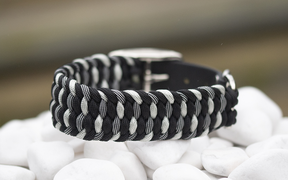 Halsband i Black, Silver Grey, Silver Grey & Black Stripes