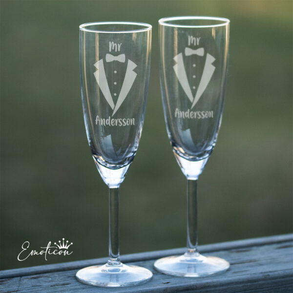 Champagneglas bröllop, Mr med efternamn