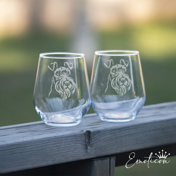 Glas foxterrier, strävhårig