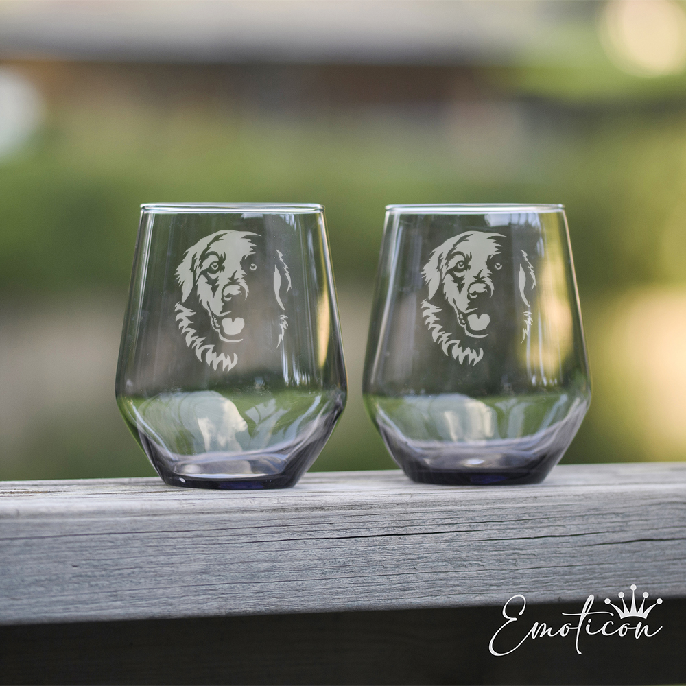 Grå glas pyrenéerhund
