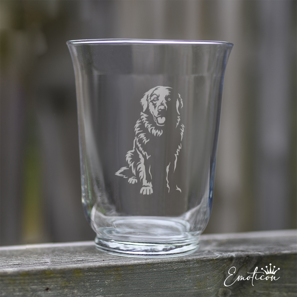 Vas/ljuslykta pyrenéerhund