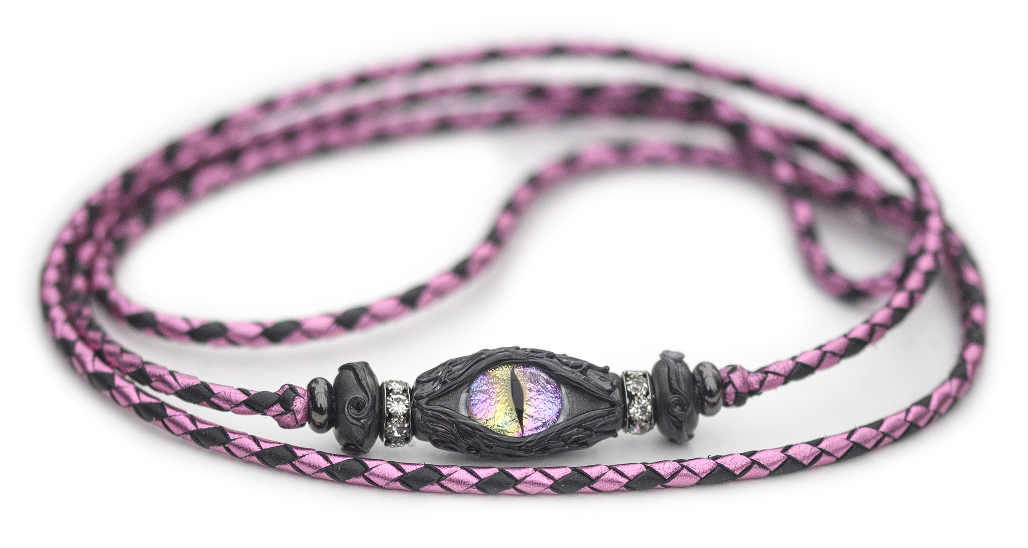 Utställningskoppel i känguruläder, flätat i färgerna fuchsia & black