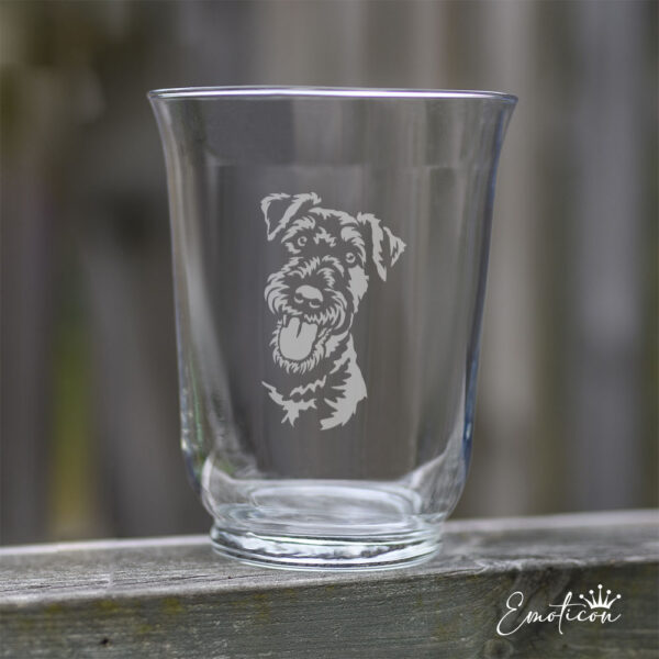 Vas/ljuslykta airedaleterrier