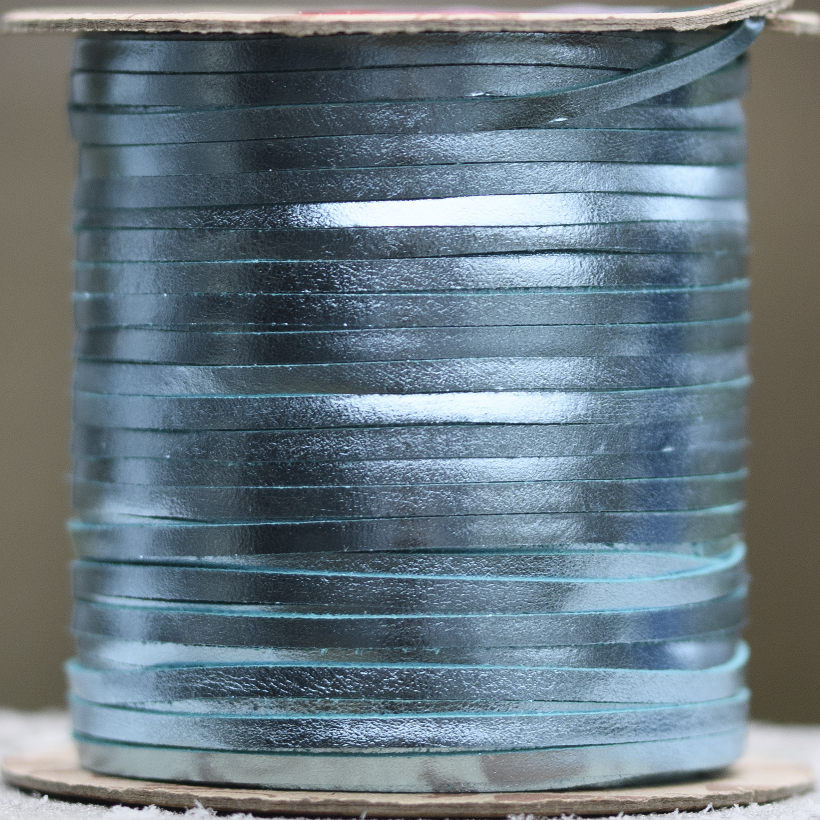 Känguruläder, blue foil