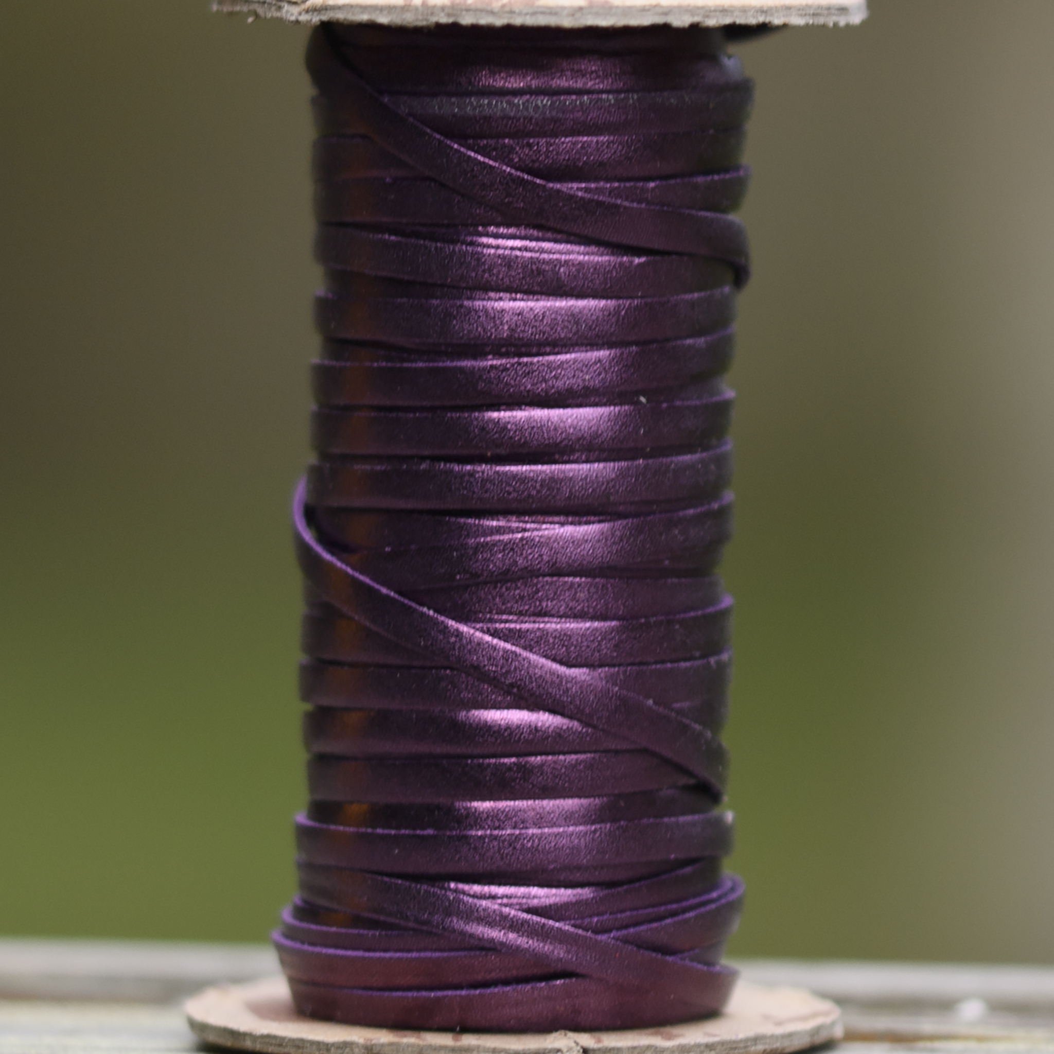 Känguruläder, purple foil
