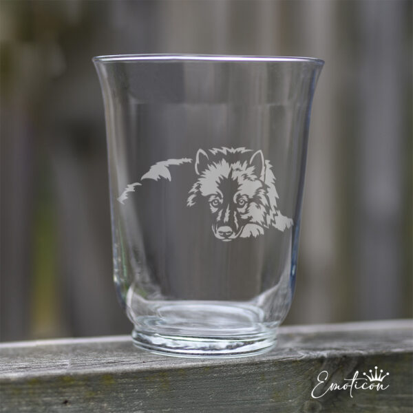 Vas/ljuslykta keeshond